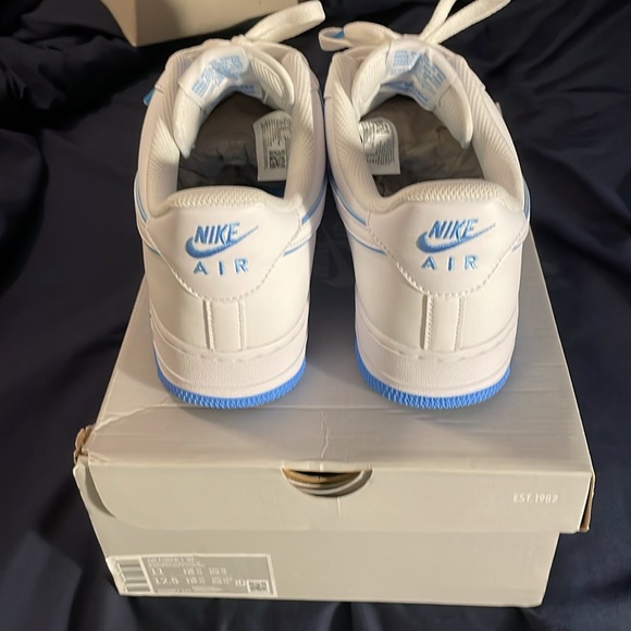 Nike Air Force 1 White University Blue Size 11, Used, 9/10, REPLACEMENT BOX - Picture 4 of 6